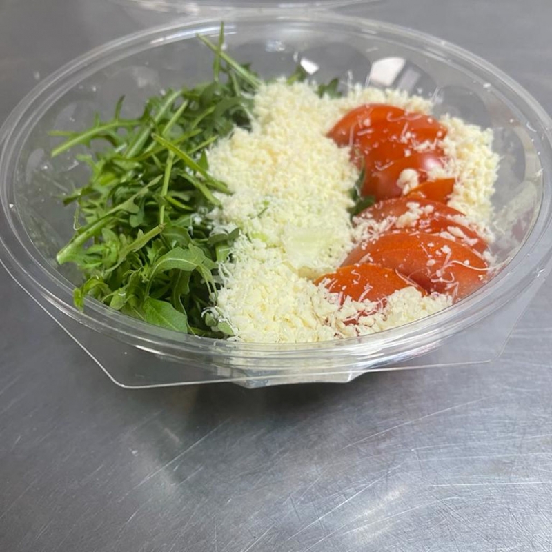 Poză Salata cu rucola, rosii, parmezan